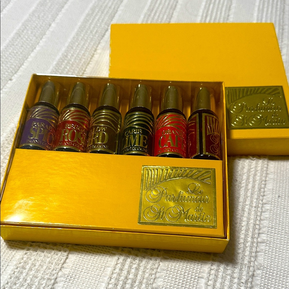 Rare VTG. Set  Le Parfumeur de St. Martin  Miniature Perfume Set new never used